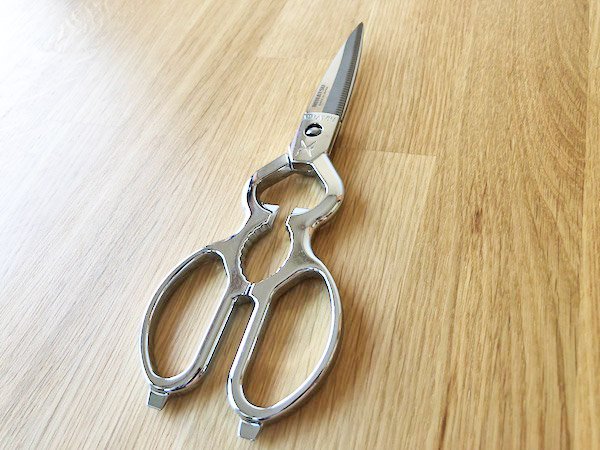 kitchenscissors03