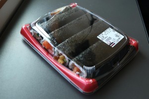 【コストコ】新商品煮穴子ちらし寿司を食べた感想&保存方法を紹介